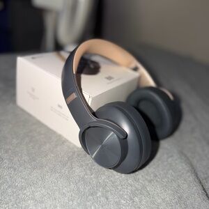 Picun B8 Bluetooth Headphones Over Ear Wireless 120H Playtime 3 EQ Modes Gray